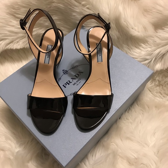 Prada black patent leather wedge sandal - Picture 2 of 7